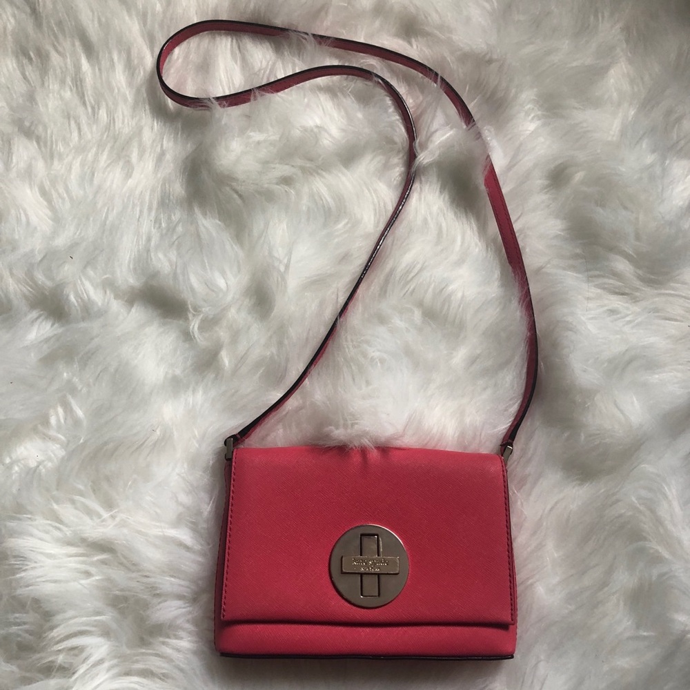 Kate Spade | Small Coral Crossbody